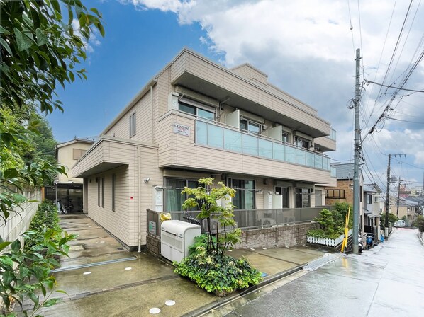 グラン・タヱの物件外観写真